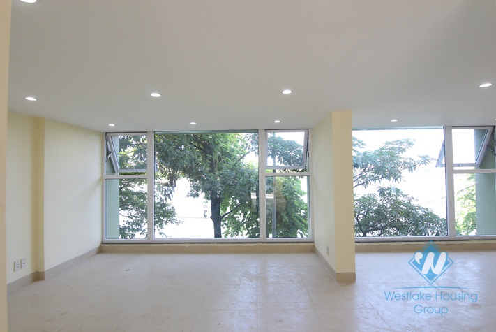 170 sqm office for rent in the heart of Tay Ho, Ha Noi